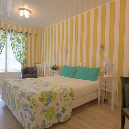 Logis Hotel Restaurant L'Essille Bassac Екстер'єр фото