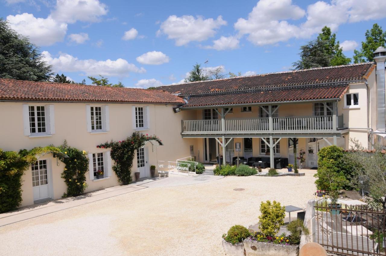 Logis Hotel Restaurant L'Essille Bassac Екстер'єр фото
