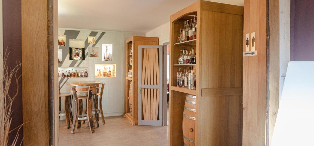 Logis Hotel Restaurant L'Essille Bassac Екстер'єр фото