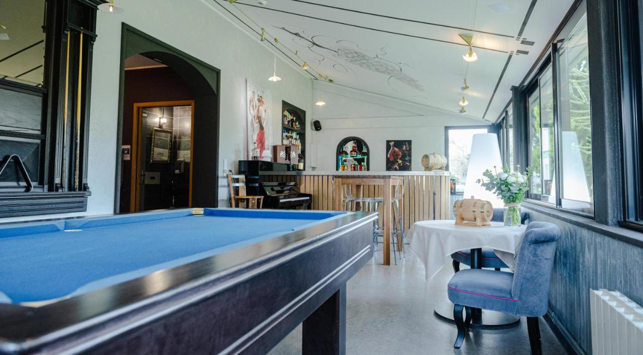 Logis Hotel Restaurant L'Essille Bassac Екстер'єр фото