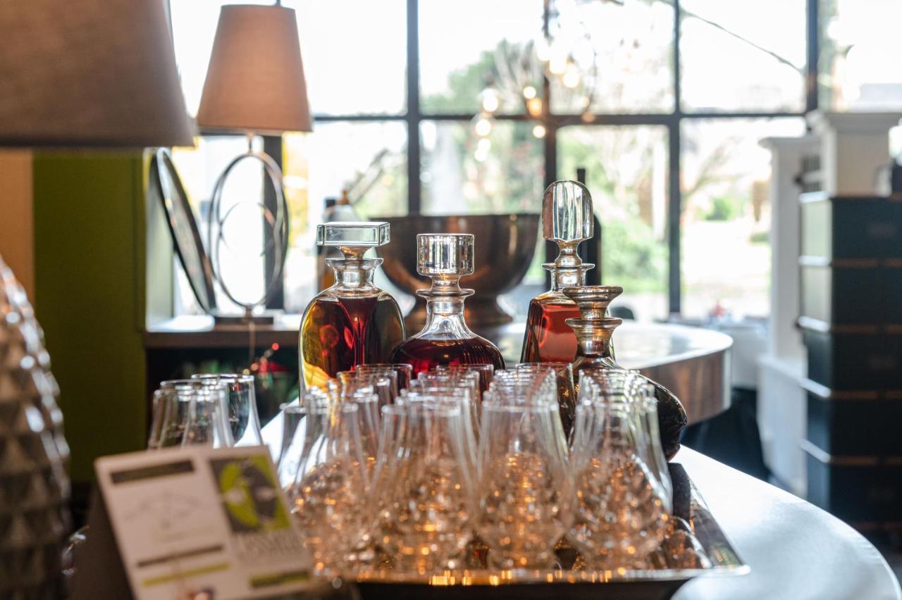Logis Hotel Restaurant L'Essille Bassac Екстер'єр фото