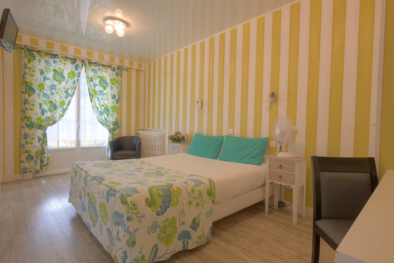 Logis Hotel Restaurant L'Essille Bassac Екстер'єр фото