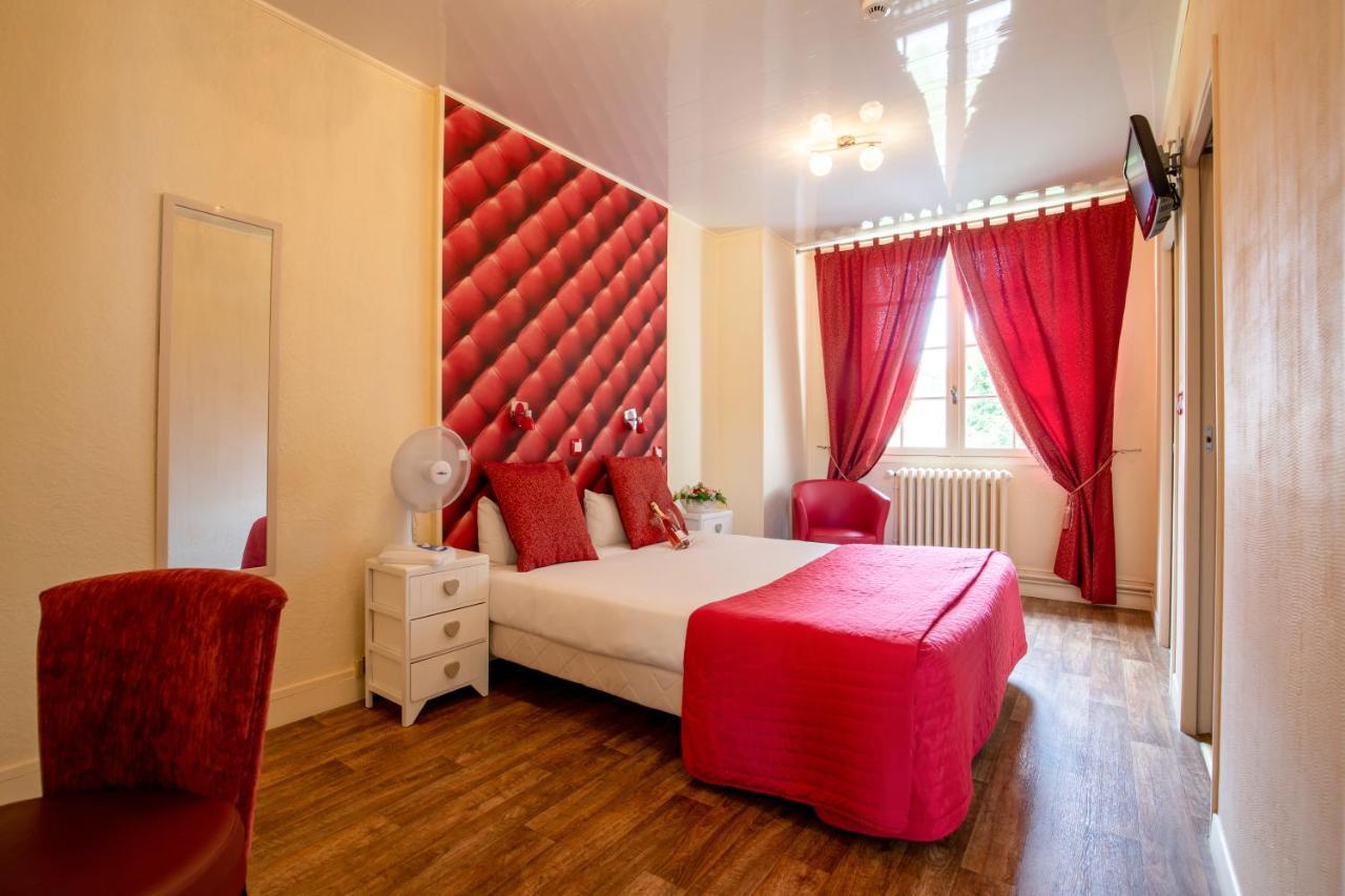 Logis Hotel Restaurant L'Essille Bassac Екстер'єр фото